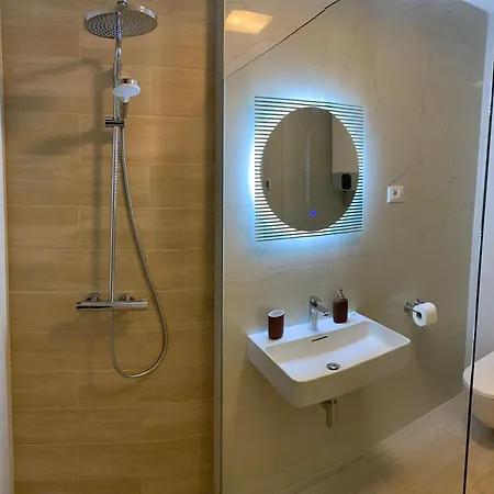 Apartament Superior With Private Jacuzzi Zadar