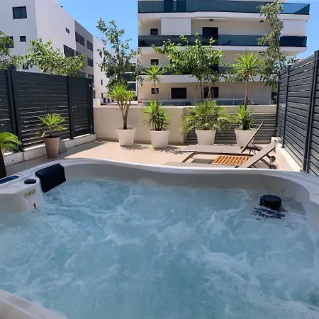 Apartament Superior With Private Jacuzzi Zadar